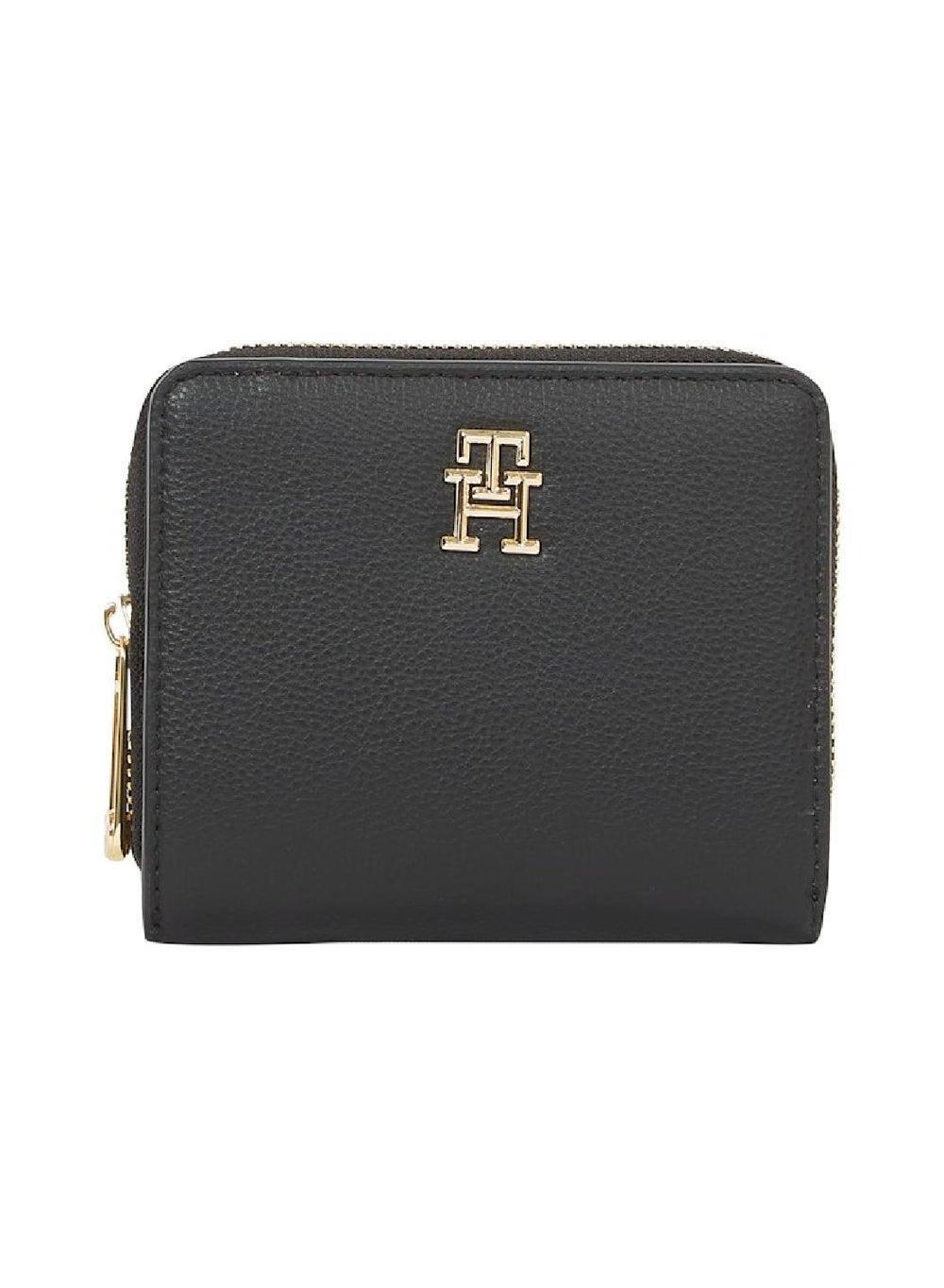 TOMMY HILFIGER Elegance On-the-Go Women's Zip Wallet - Image 1