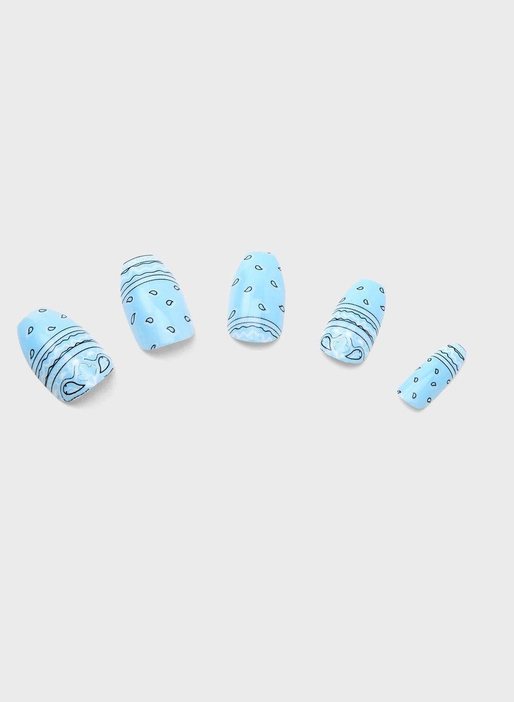 Elegant Bandana Print Coffin Nail Set 24 Pcs - Image 1