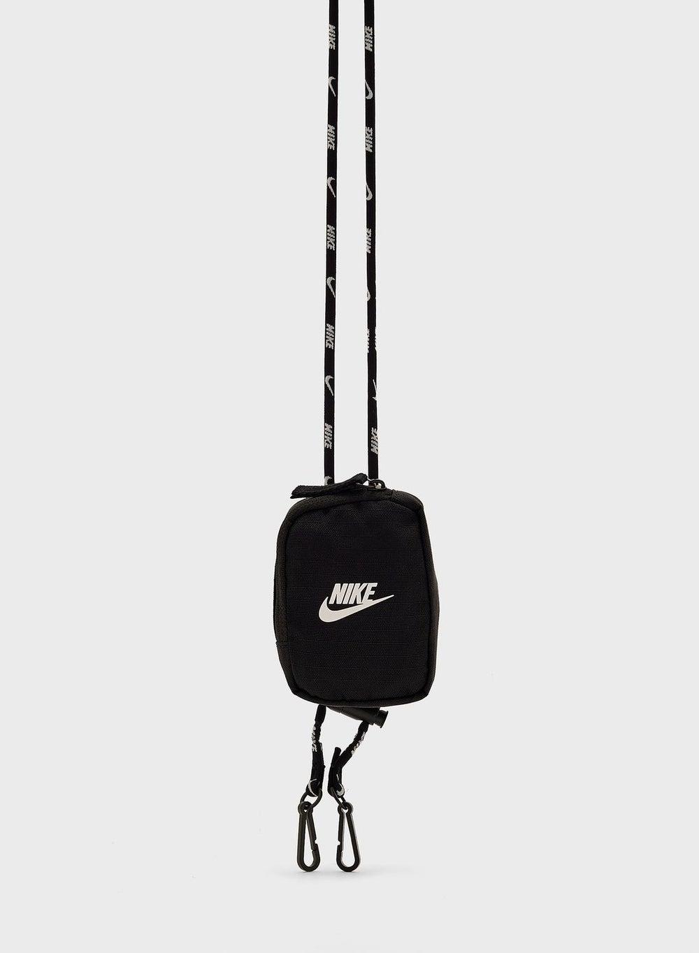 Nike Club Sleek Accessory Pouch: Compact & Stylish - Image 1