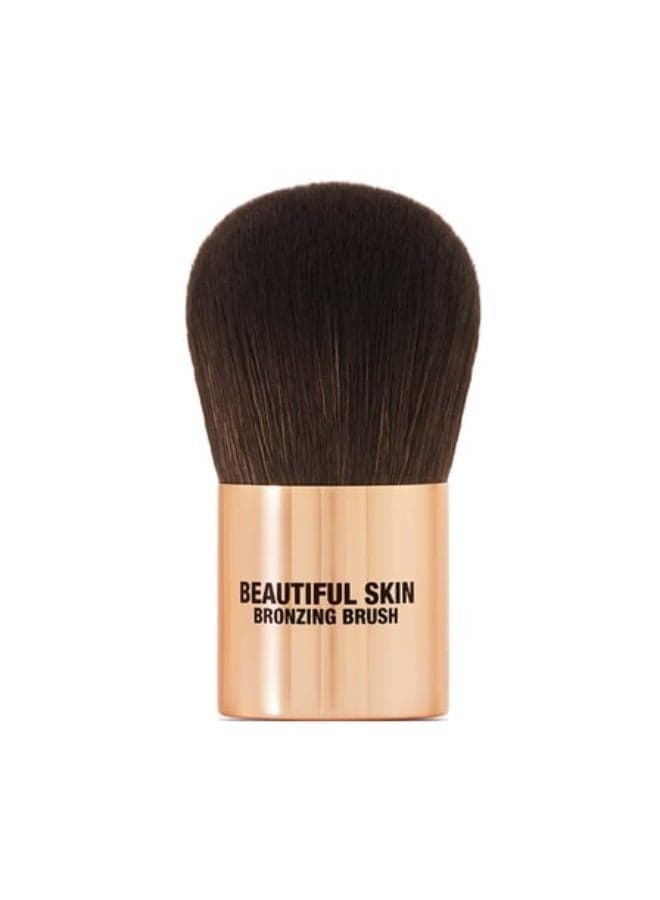 Luxe Bronzing Brush for Flawless Summer Glow - Image 1