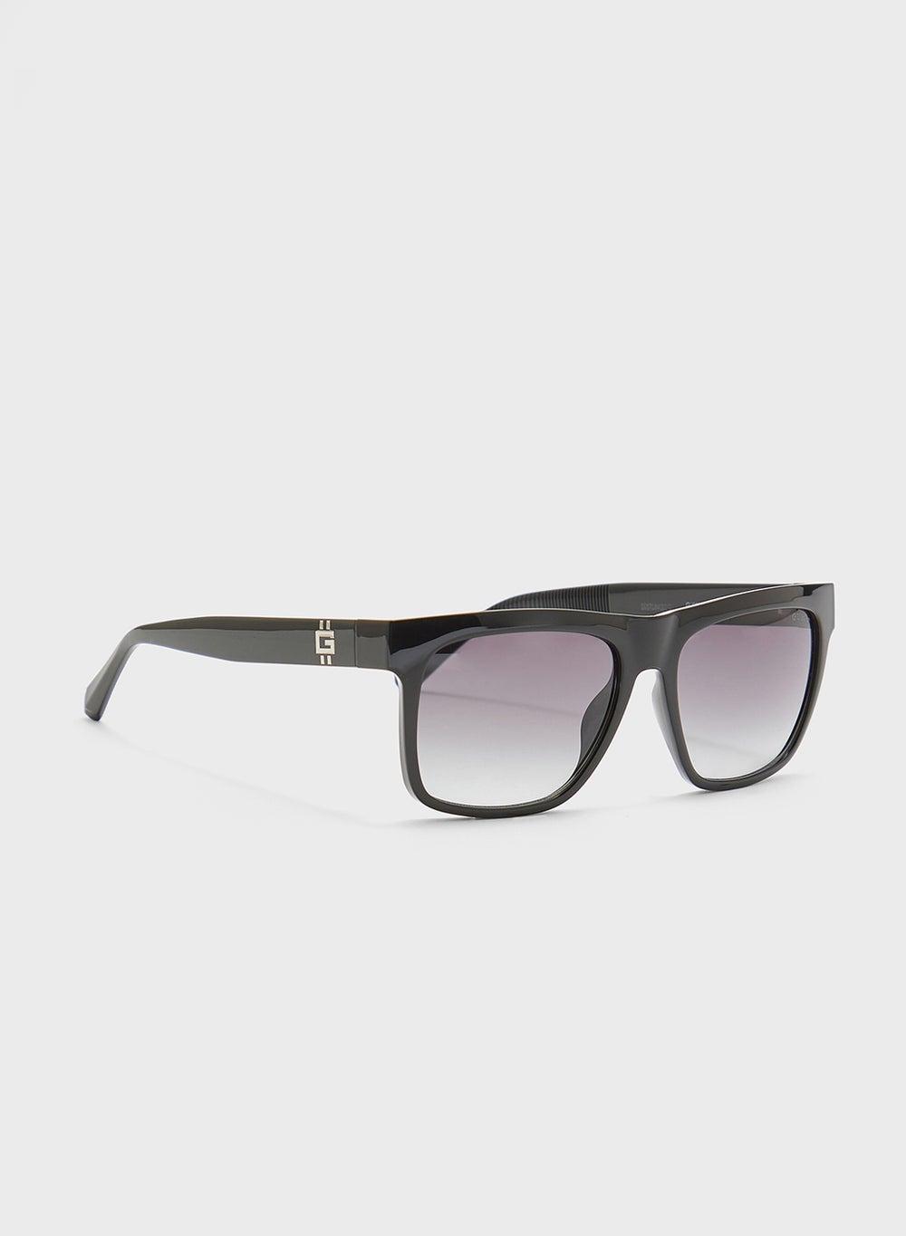 GUESS GU0022 201B57 Wayfarer Sunglasses - Timeless Elegance - Image 1