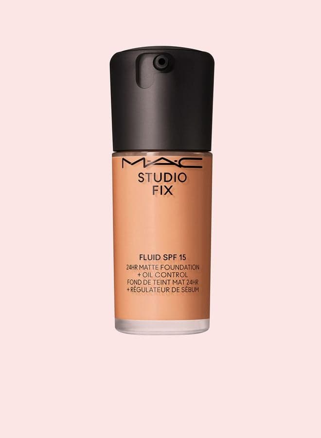 Studio Fix Fluid SPF 15 NC35 - Flawless Matte Foundation - Image 1