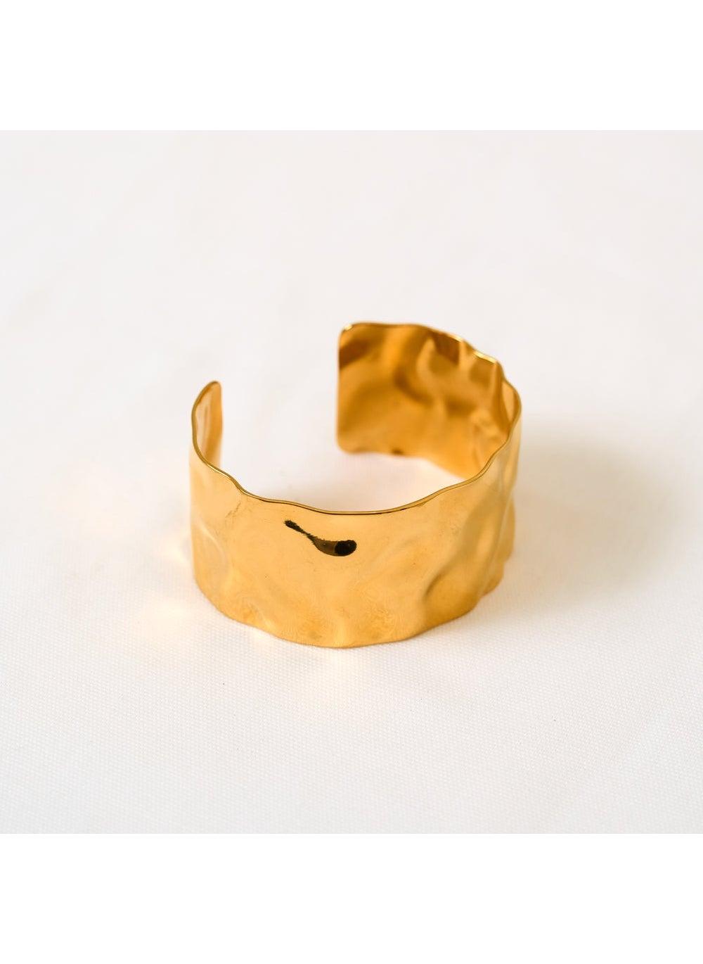 Noya Céline Wave Gold Cuff – Embrace Spring's Elegance - Image 1