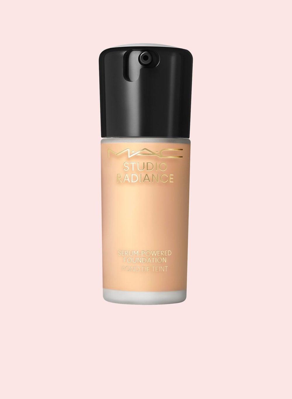 Luminous Charm Serum Foundation NC15: 24-Hour Hydration - Image 1