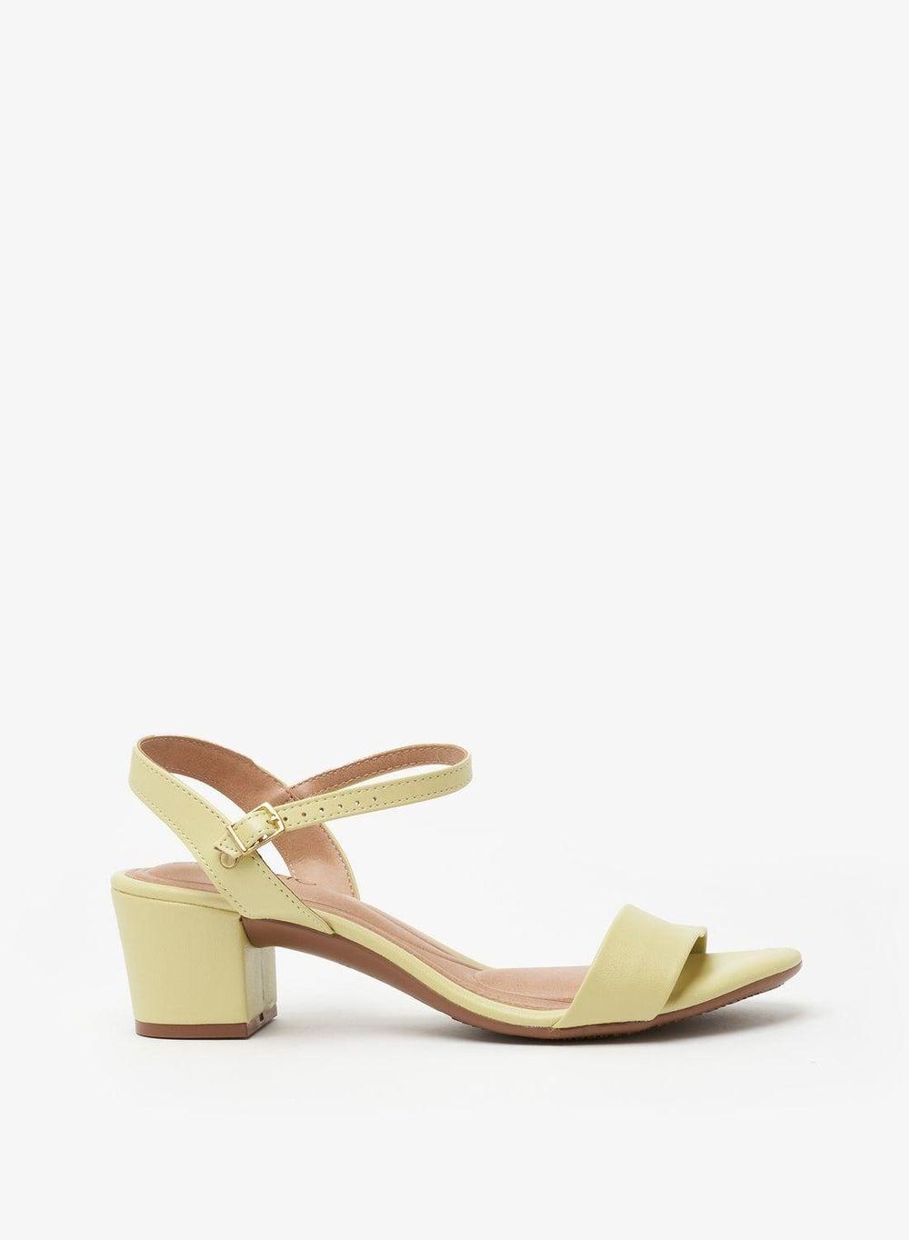 Margo Sandals: Elegance with a Versatile Heel - Image 1