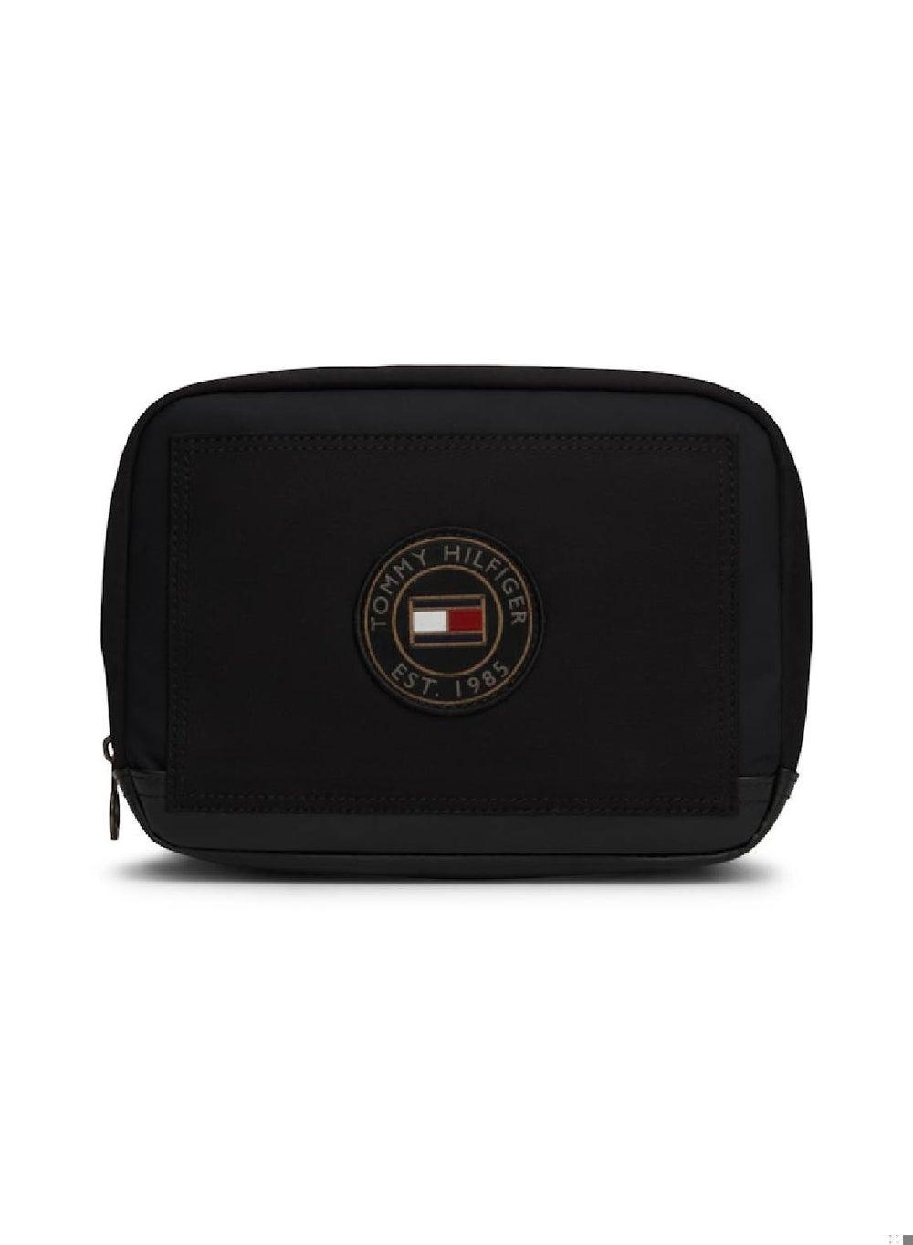TOMMY HILFIGER Elegant Men's Logo Badge Washbag - Image 1