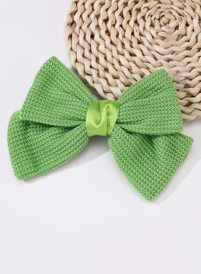 Elegant Green Textured Bow Hair Clip - Image 1