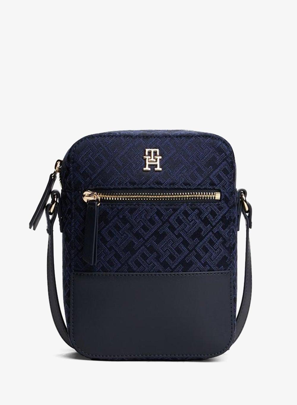 Tommy Hilfiger Elegant Logo Crossbody for the Modern Woman - Image 1