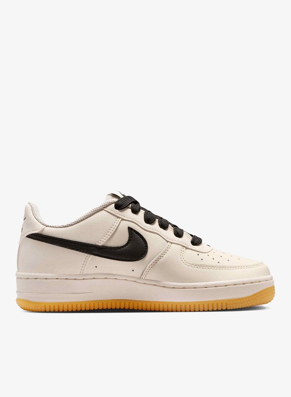 Nike Kids' Air Force 1 Low: Iconic Comfort & Style - Image 1