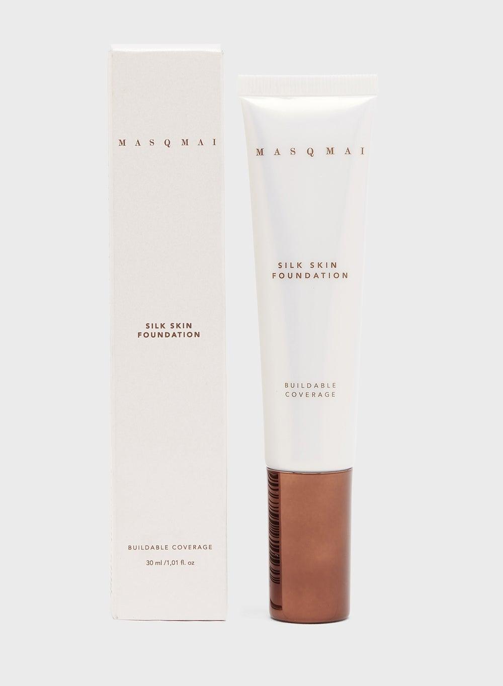 Silk Skin Light Tan Foundation - Flawless Radiance - Image 1