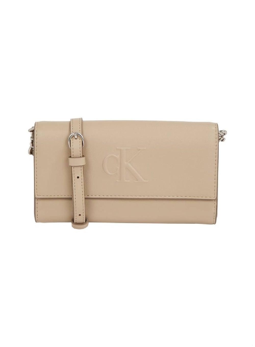 Calvin Klein Jeans Elegance Women's Folded Wallet - Image 1