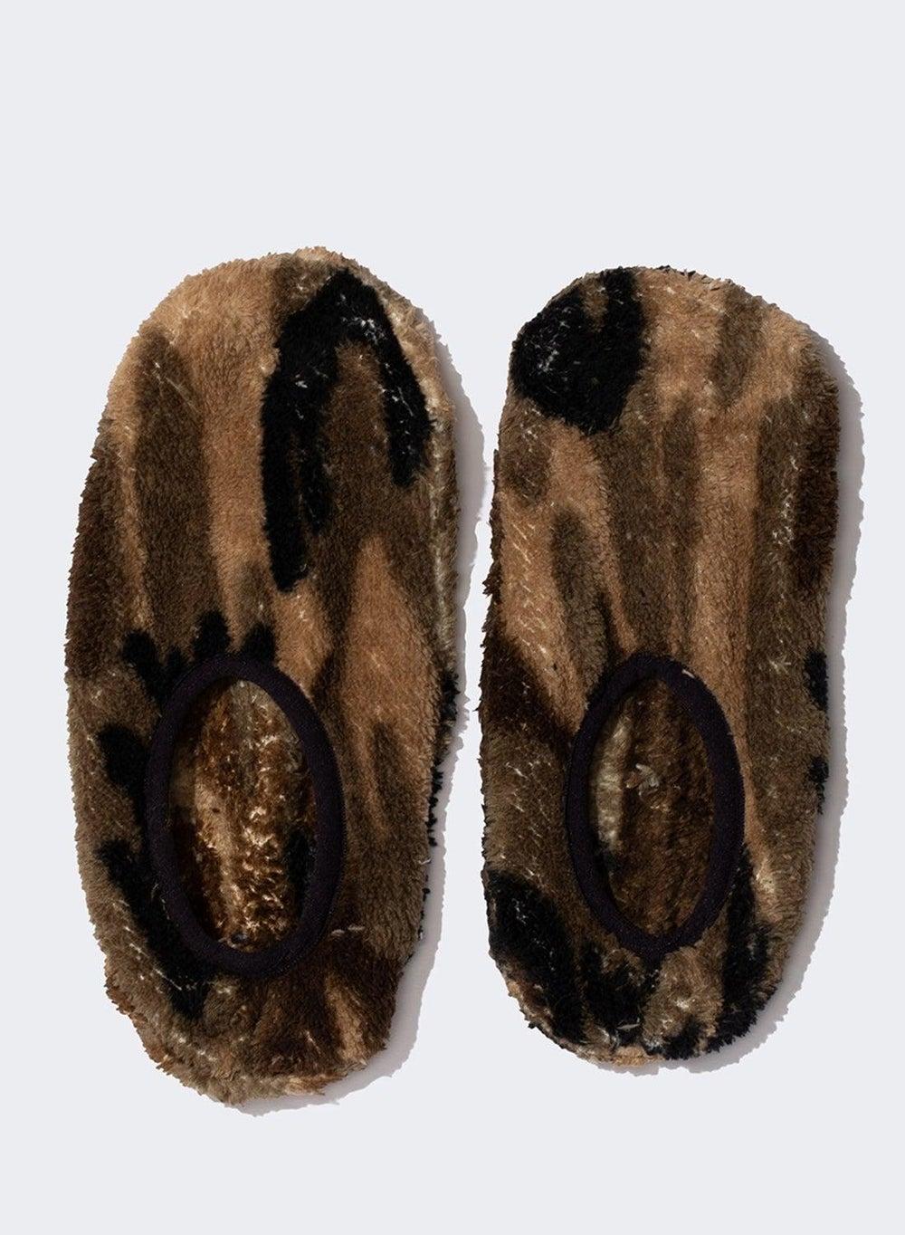 D5189Ax Elegant Khaki Plush Bedroom Slippers for Women - Image 1