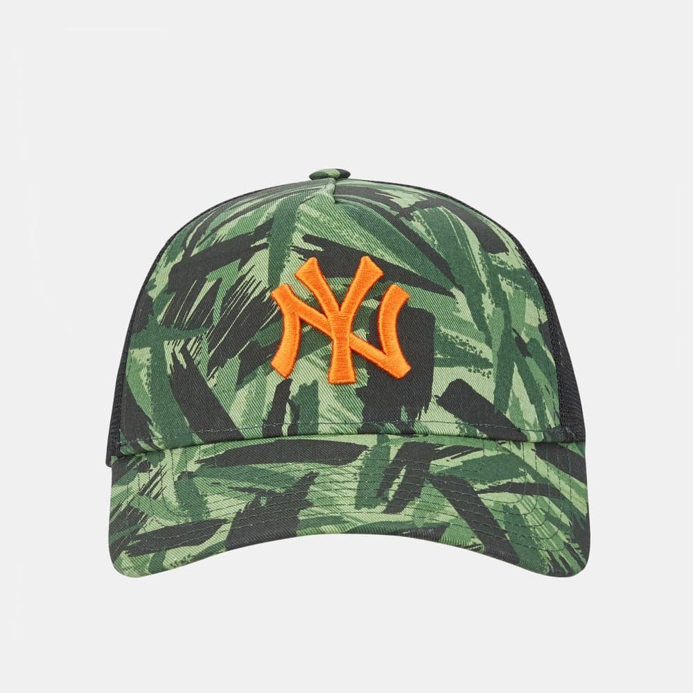 NEW ERA Yankees Camo Trucker Cap - Seasonal Style - Image 1
