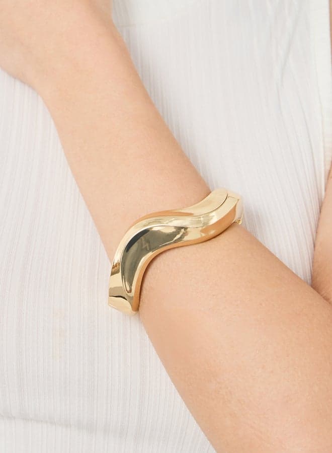 Styli Curved Elegance Bangle for Women - Timeless Accessory - Image 1
