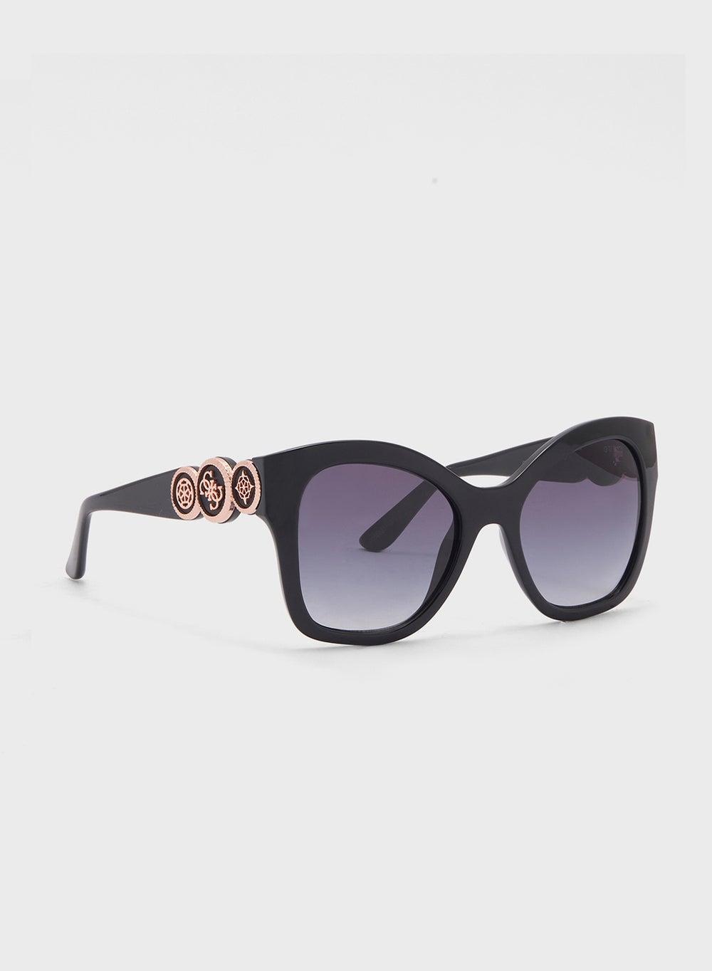 GUESS GU00197 Elegant Oversized Sunglasses for Women - Image 1