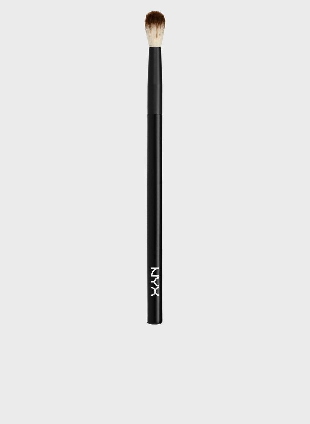 NYX Pro Blending Brush K4191900 - Elegant Makeup Artistry - Image 1