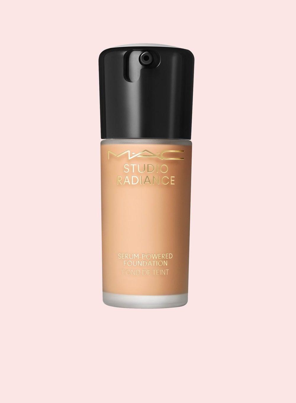 Glowing Perfection NW22 Serum Foundation - 24H Hydration - Image 1