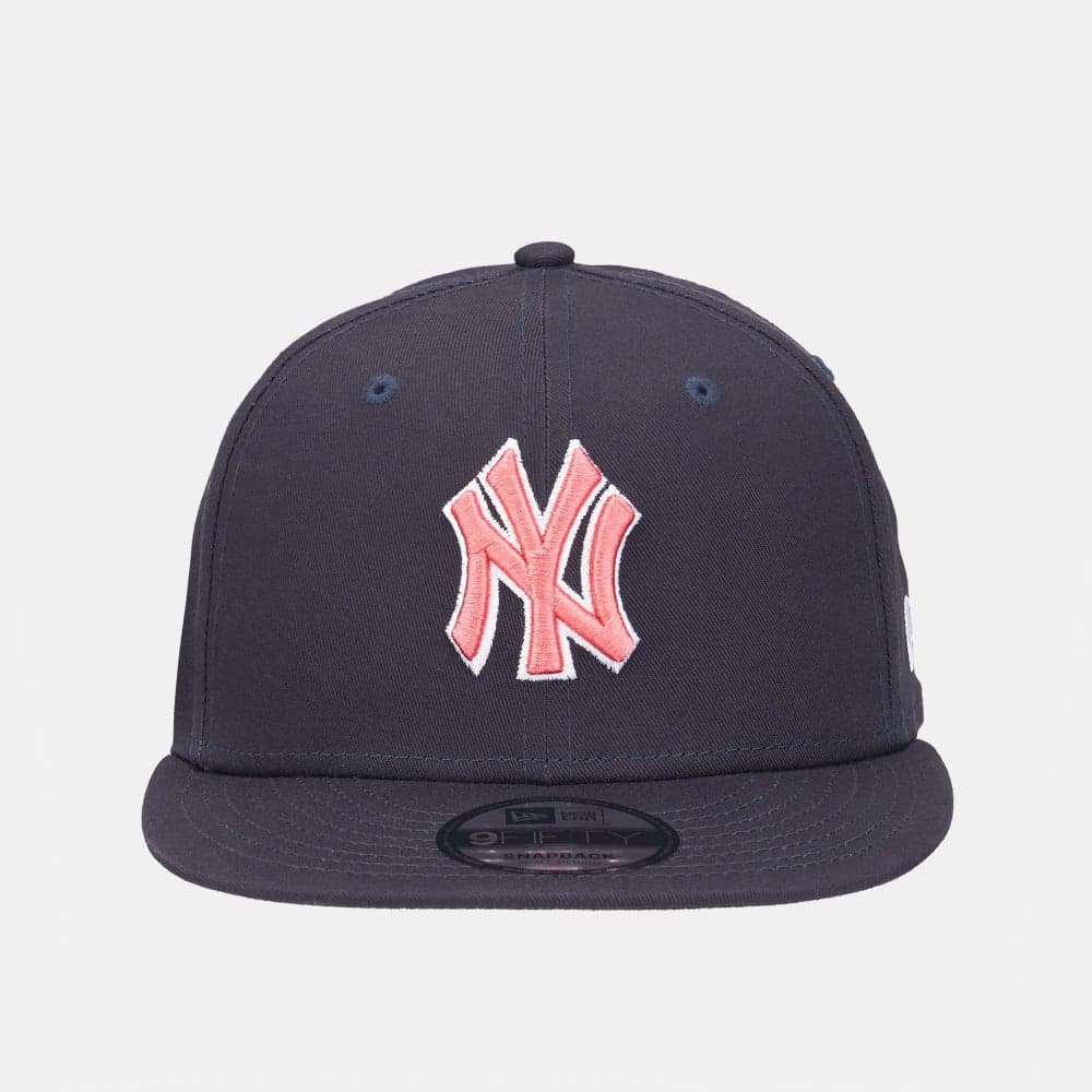 NEW ERA MLB Yankees 9FIFTY Cap - Stylish Fan Gear - Image 1