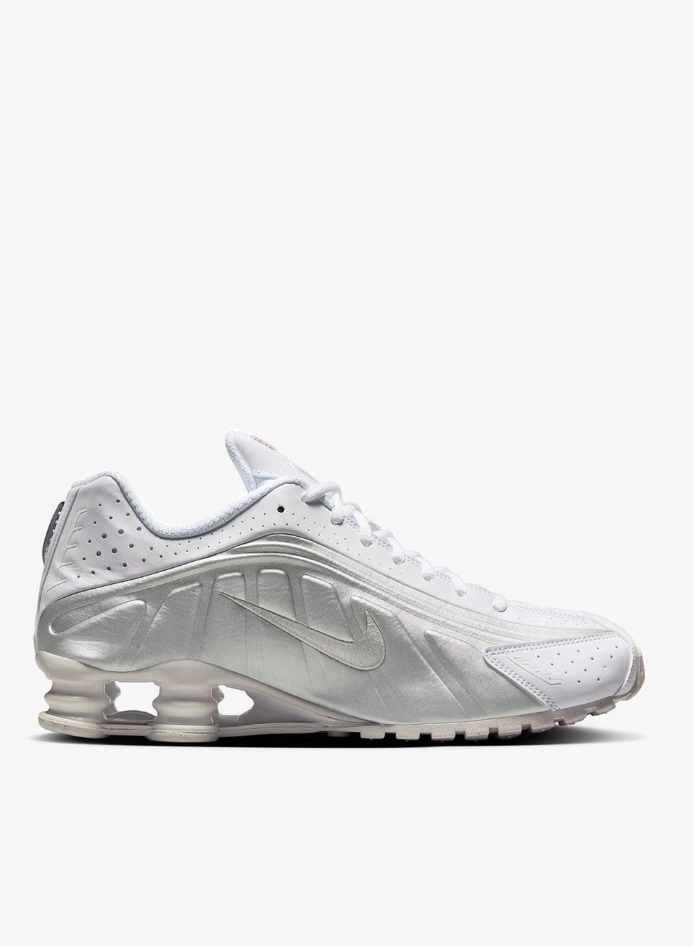 Shoxr4 Hq1988 101: Sleek Low-Top Lifestyle Sneakers - Image 1