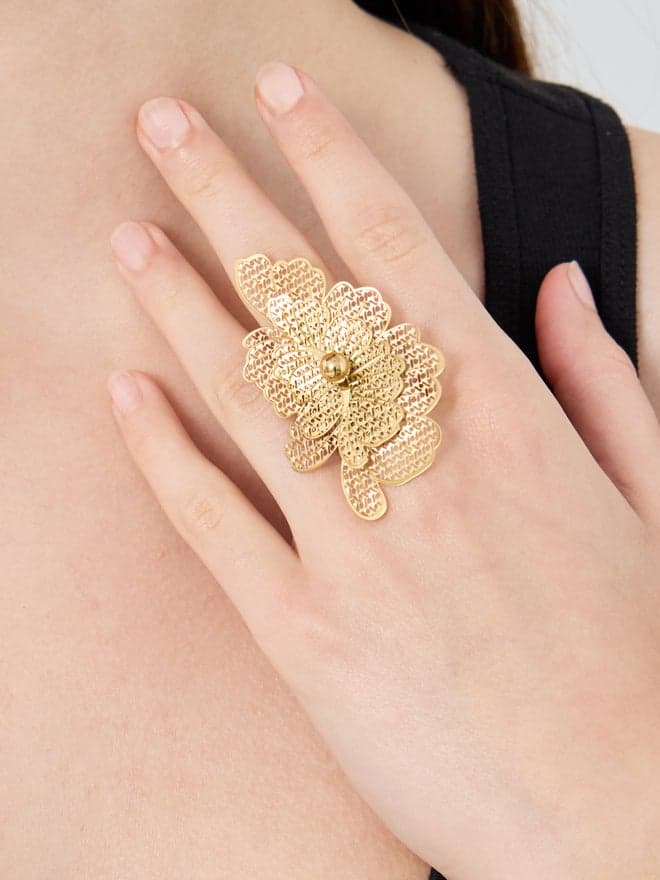 Styli Luxe Floral Statement Ring - Oversized Textured Design - Image 1