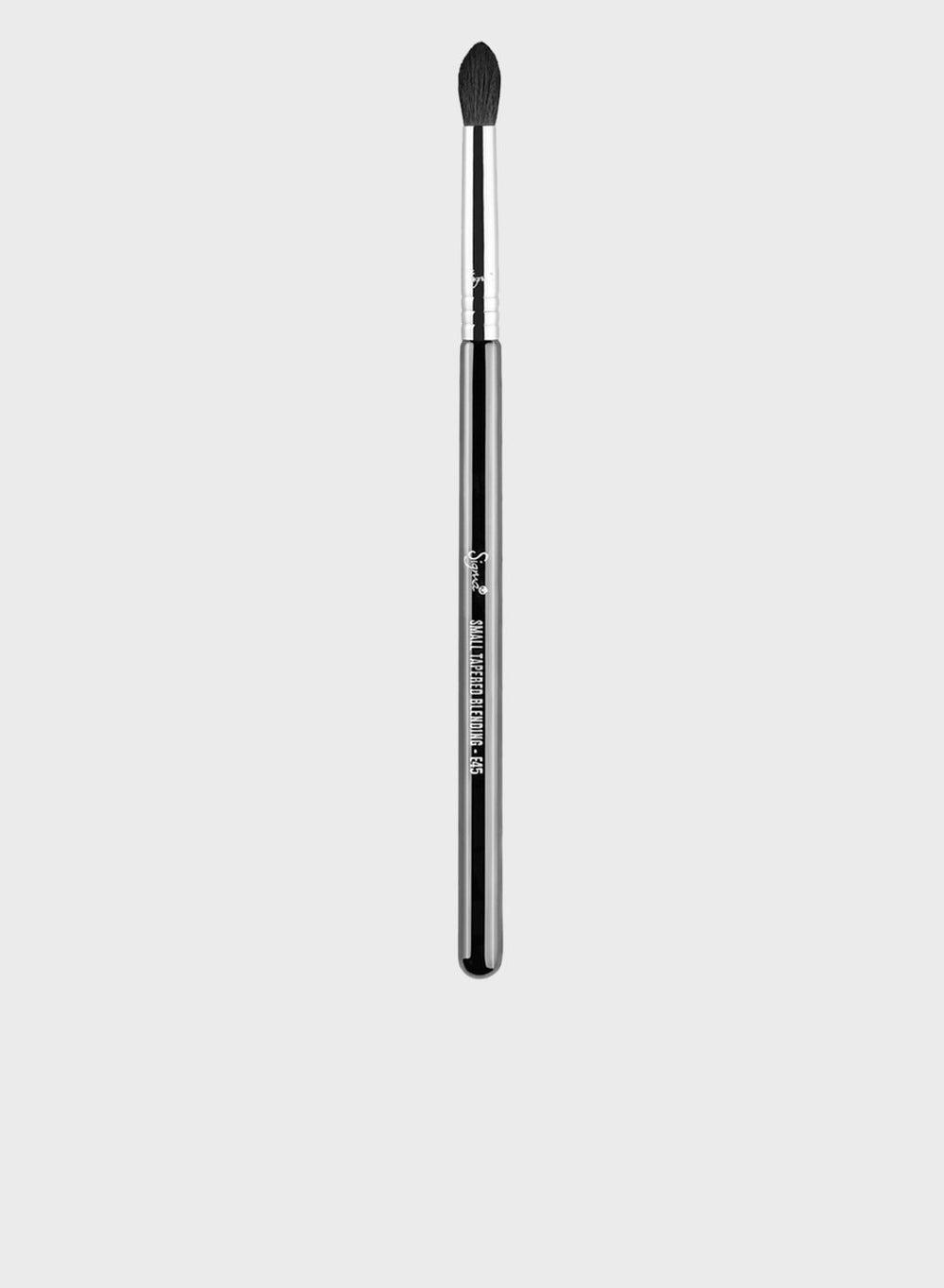 E45 SigmaTech Small Tapered Precision Blending Brush - Image 1