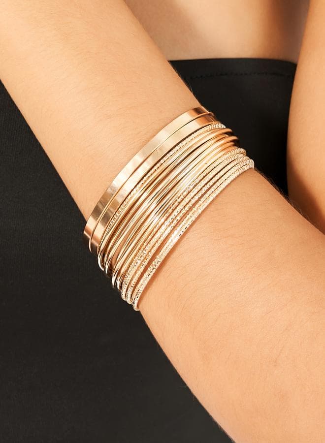 Styli Chunky Resin Bangle: Elegance for Every Occasion - Image 1