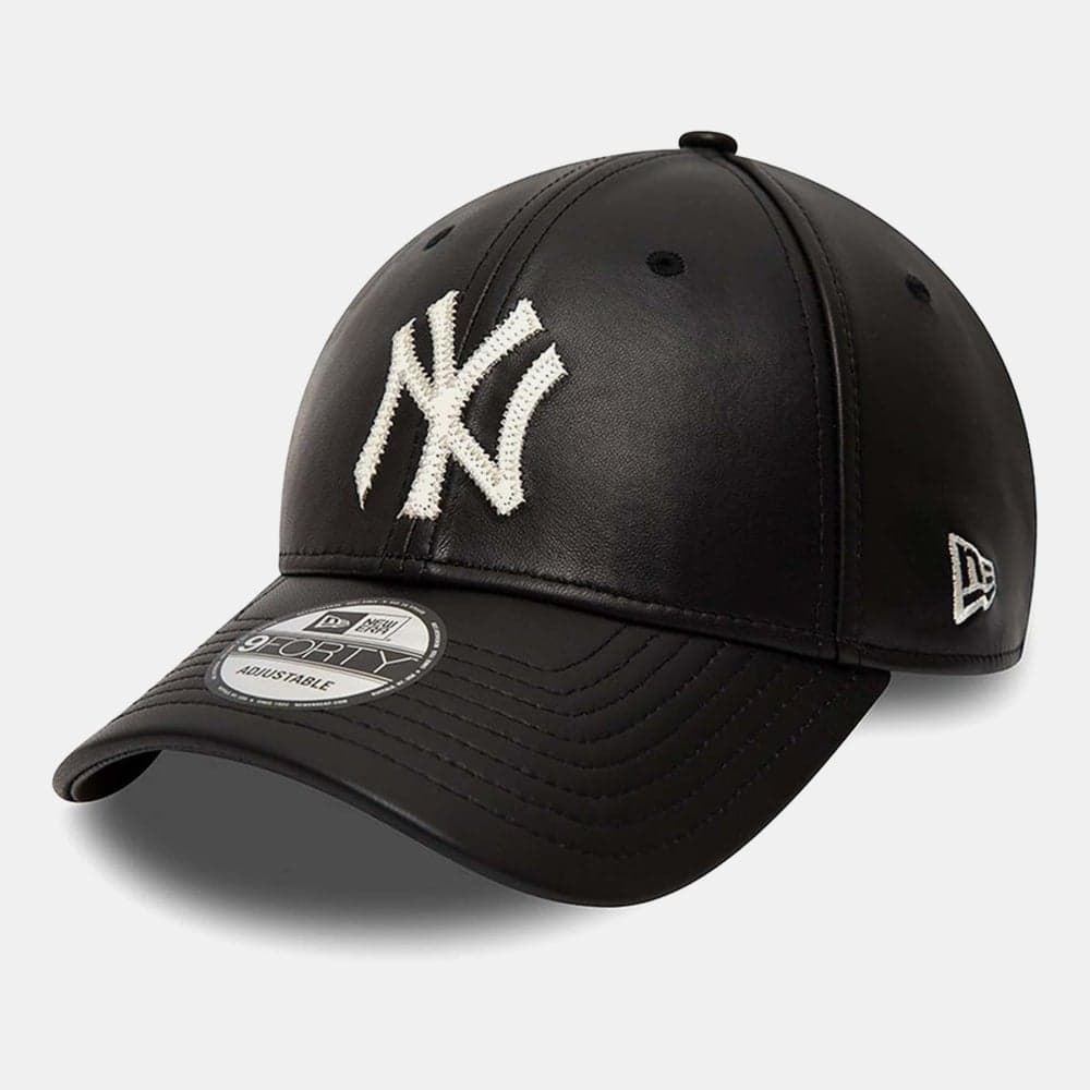 New Era Yankees 9FORTY Deluxe Leather Cap - Image 1