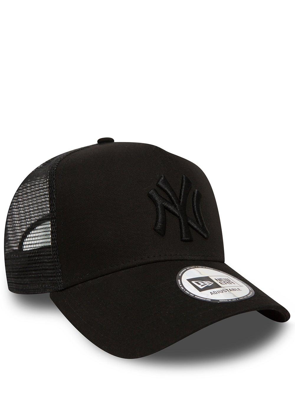 Elegant NEW ERA Yankees Trucker Cap - Sporty Elegance - Image 1