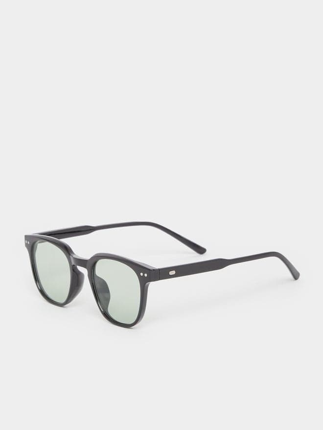 Styli Men's Solid Round Sunglasses: Timeless Elegance - Image 1