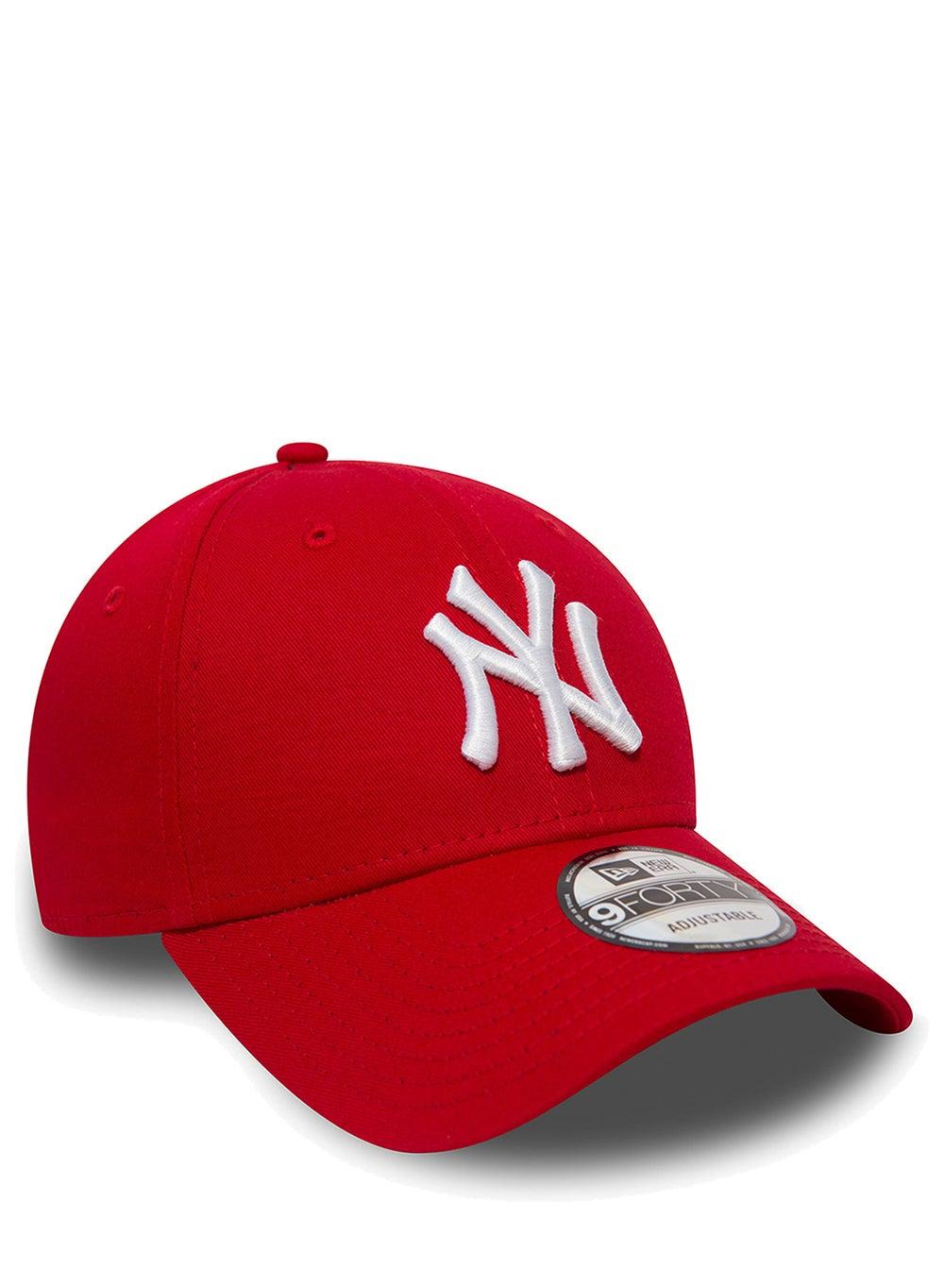 9Forty New York Yankees Cap - Luxurious Weekend Style - Image 1