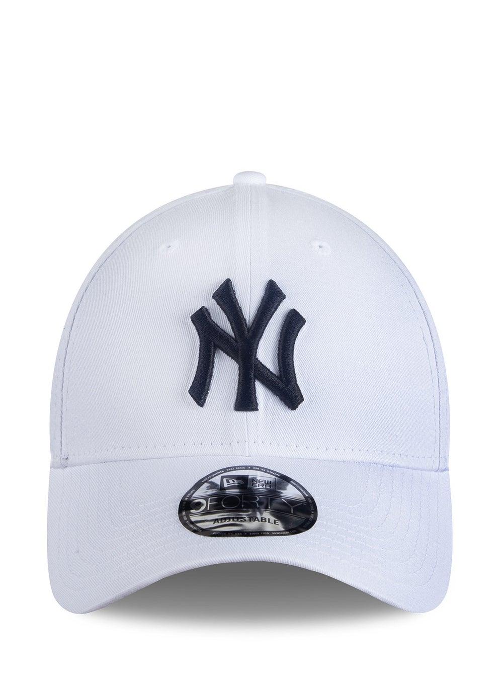 9Forty New York Yankees Cap - Classic Athletic Style - Image 1