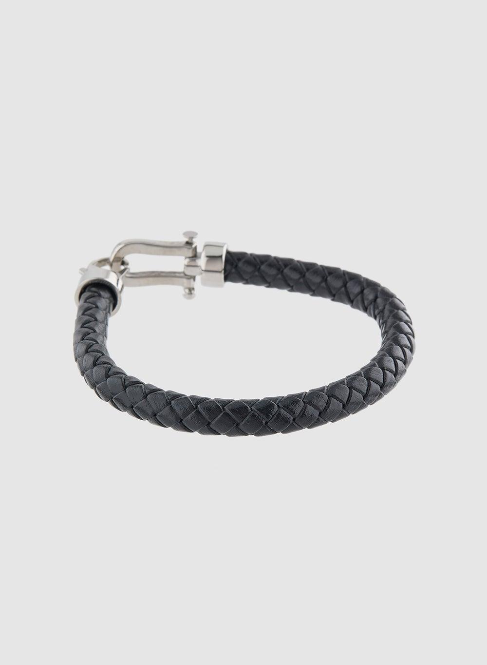 Robert Wood Slim Braided Bracelet for Men: An Elegant Staple - Image 1