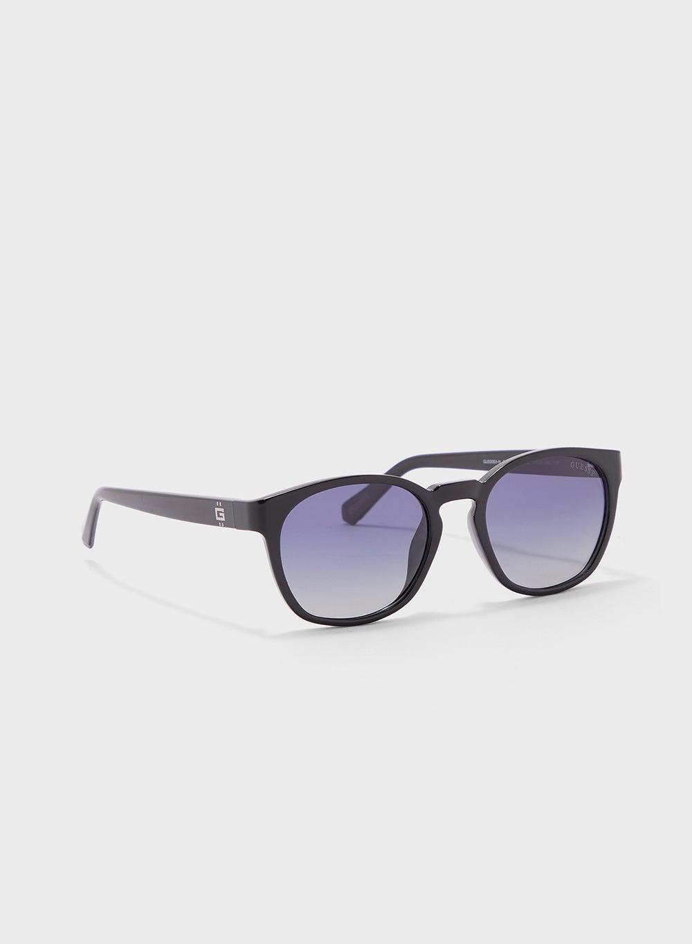 GUESS Men's Polarized Wayfarer Sunglasses with UV Protection - Image 1