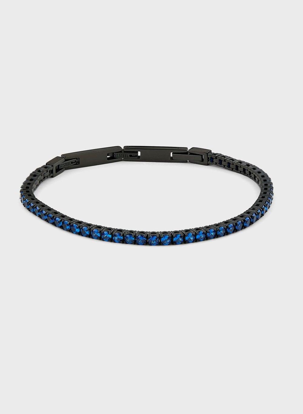 GUESS Men's Casual Logo Buckle Stainless Steel Bracelet - Image 1