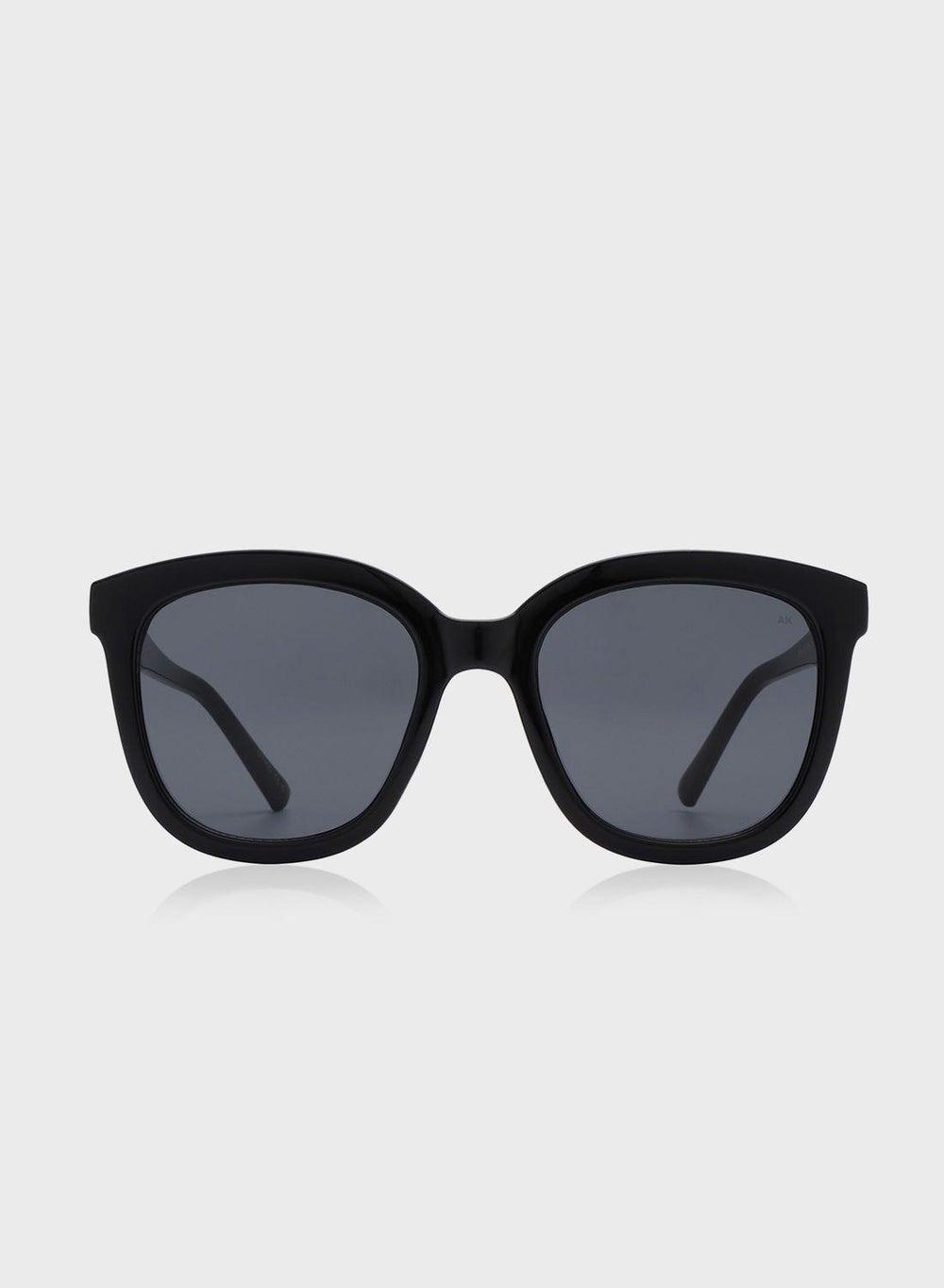 A.KJAERBEDE Billy Sunglasses: Timeless Elegance Meets Modern Chic - Image 1