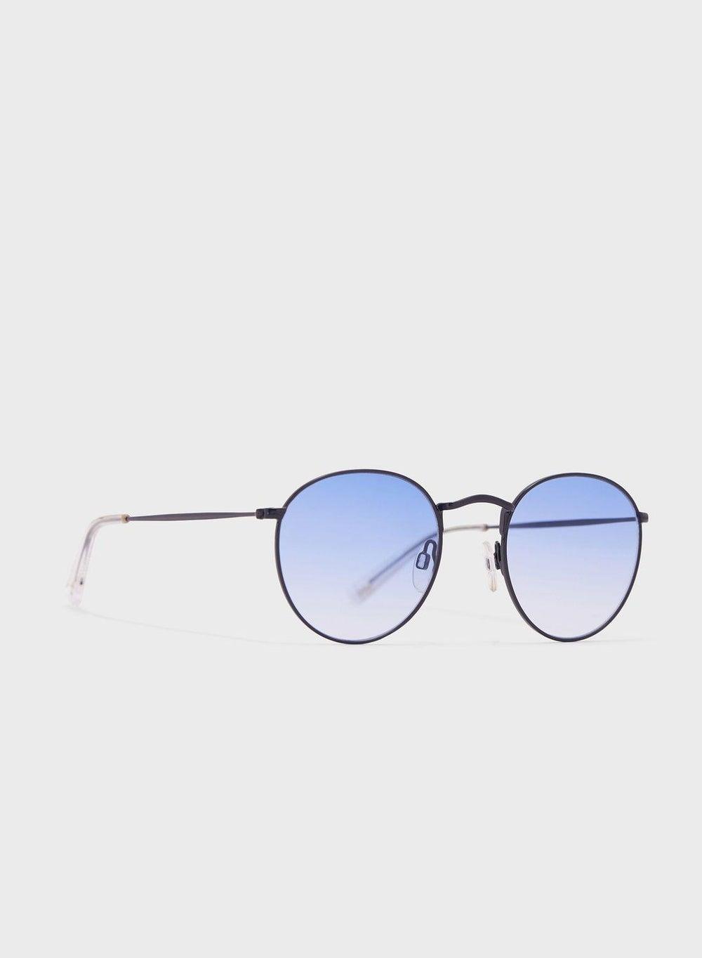 MESSYWEEKEND Lennon: Chic Round Sunglasses for Men - Image 1