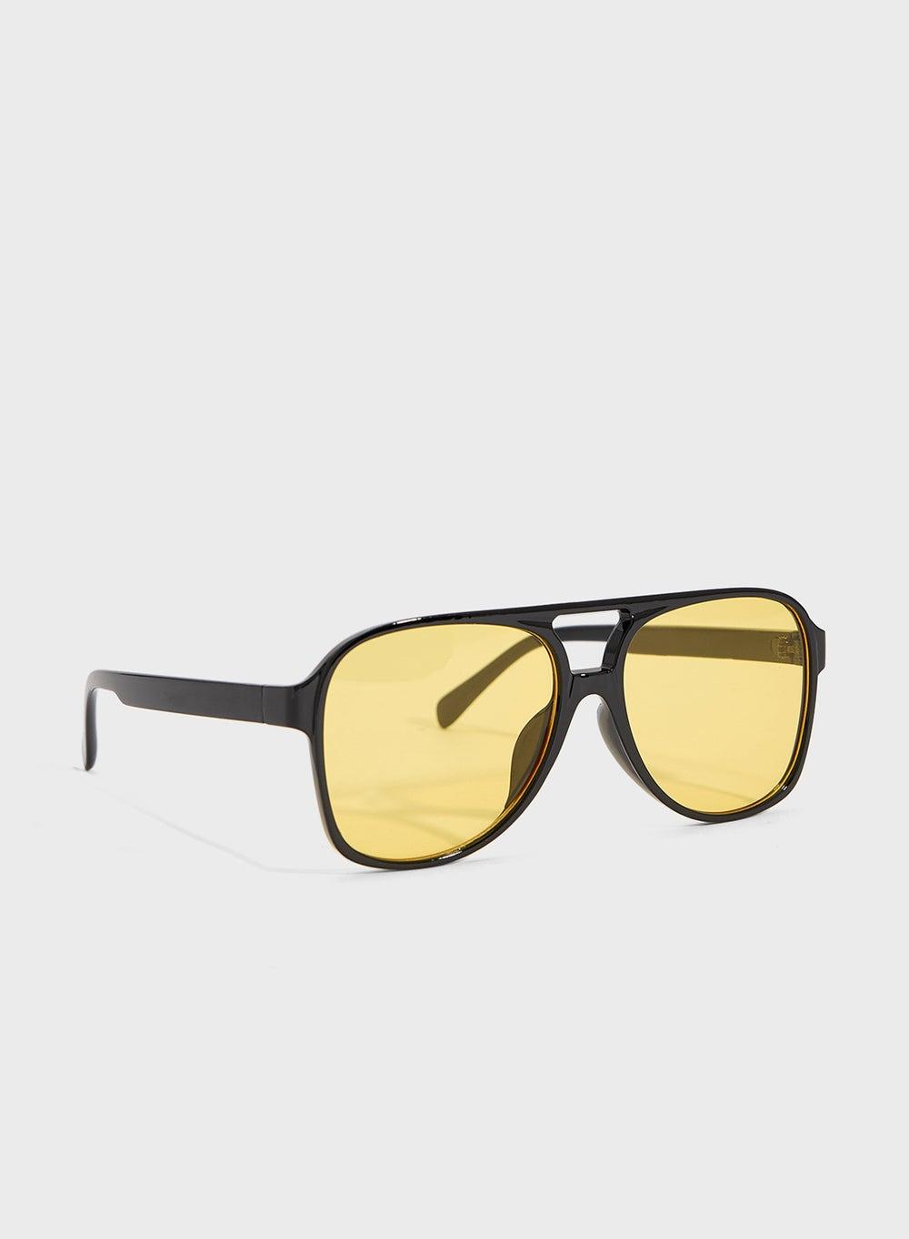 Seventy Five Elegant Oversized Men's Sunglasses - Image 1