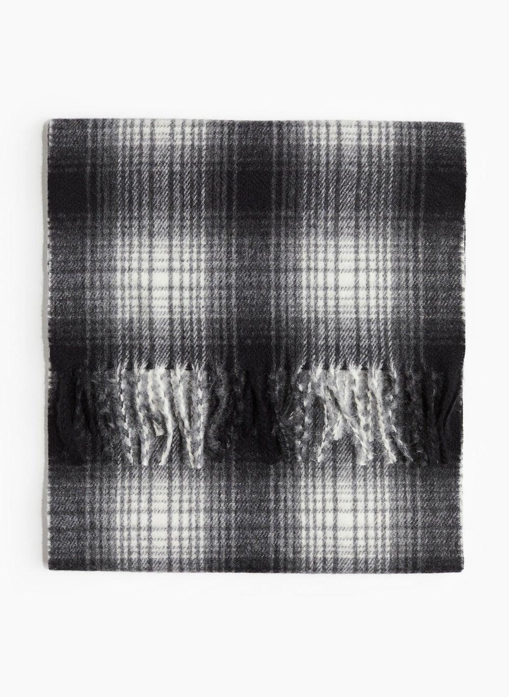 H&M Men's Fine Knit Fringed Scarf – Classic Elegance - Image 1