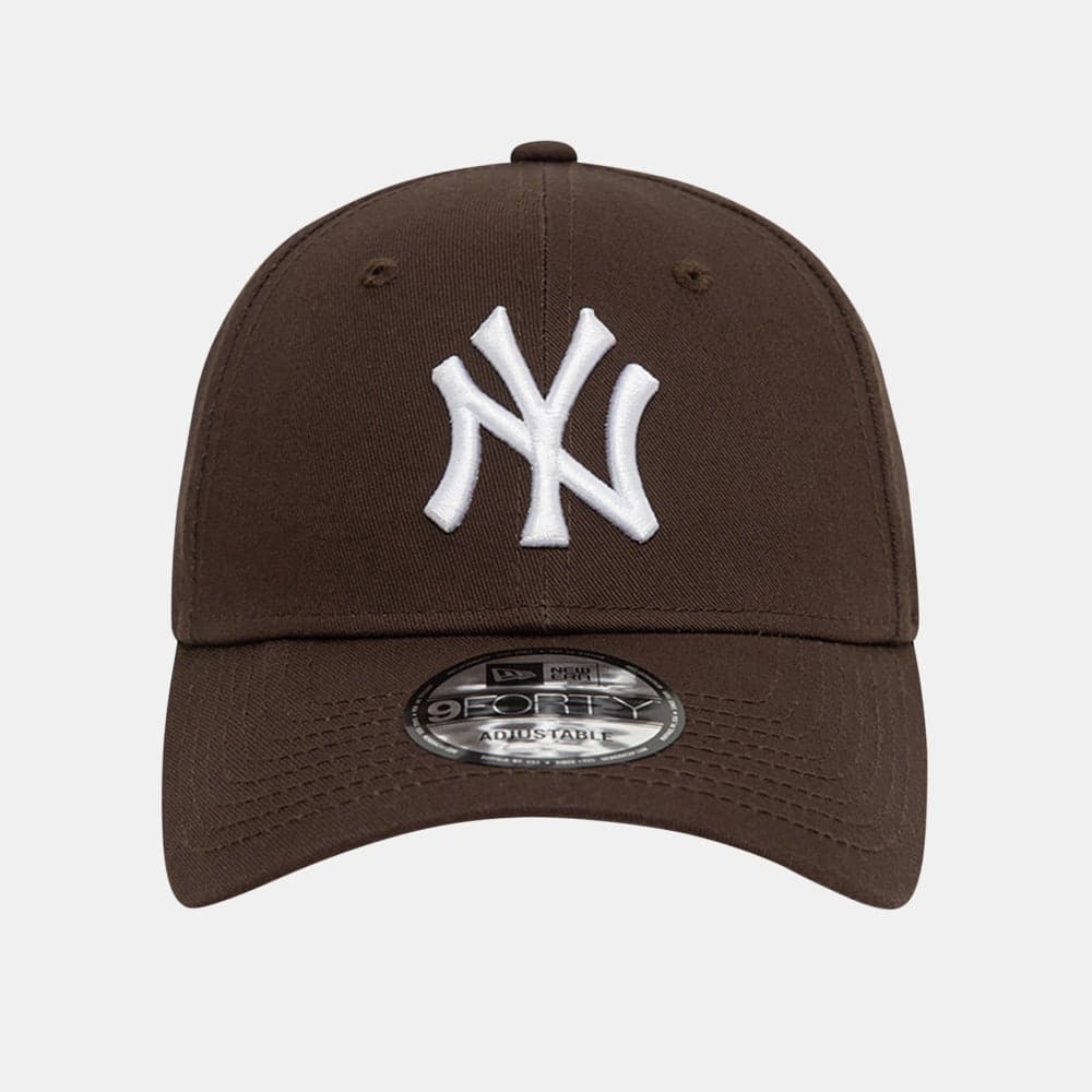 New York Yankees Essential Style 9FORTY Men’s Cap - Image 1