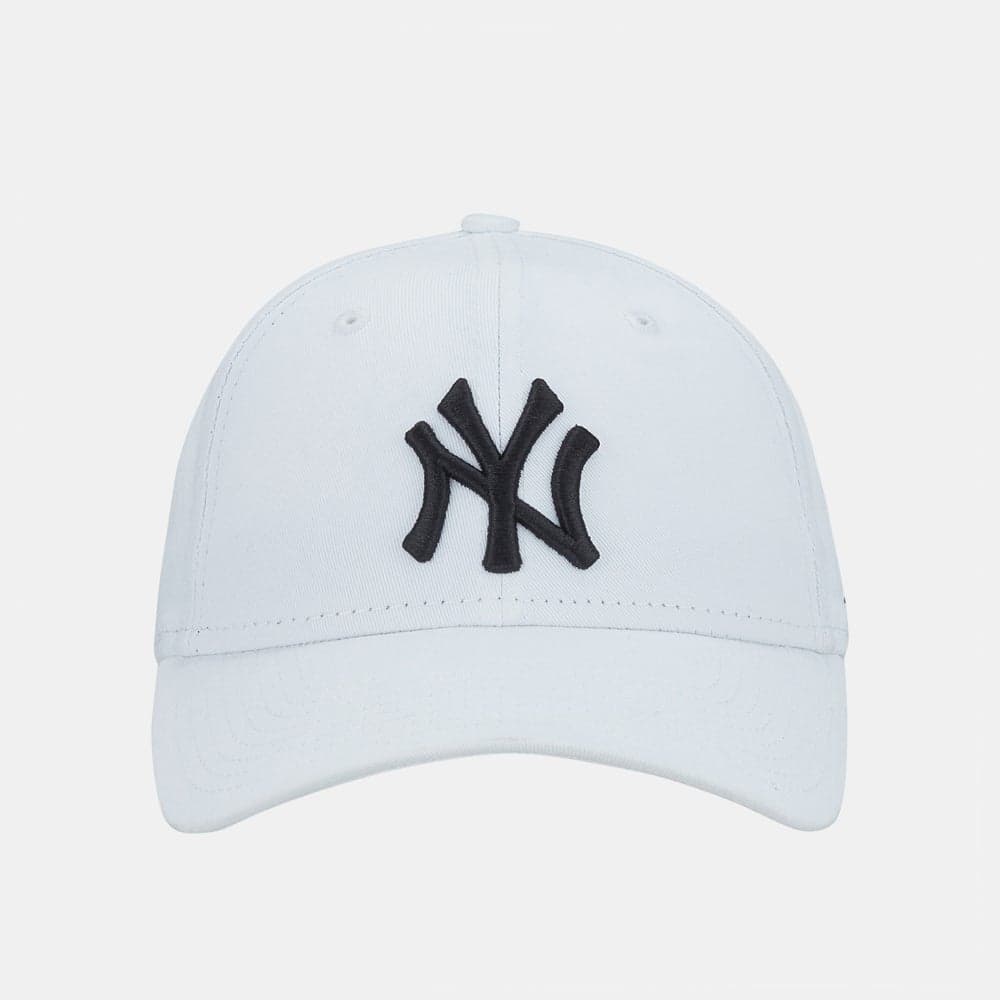 New York Yankees 9Forty Essential Cap by New Era - Image 1
