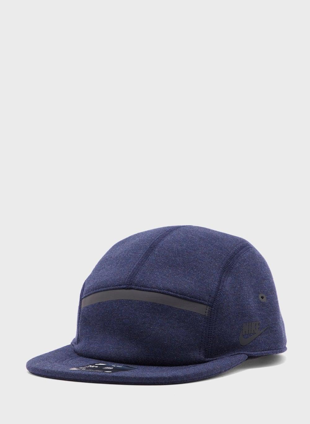 Nike Cord Club Cap: Sleek Tech Fleece Warmth - Image 1