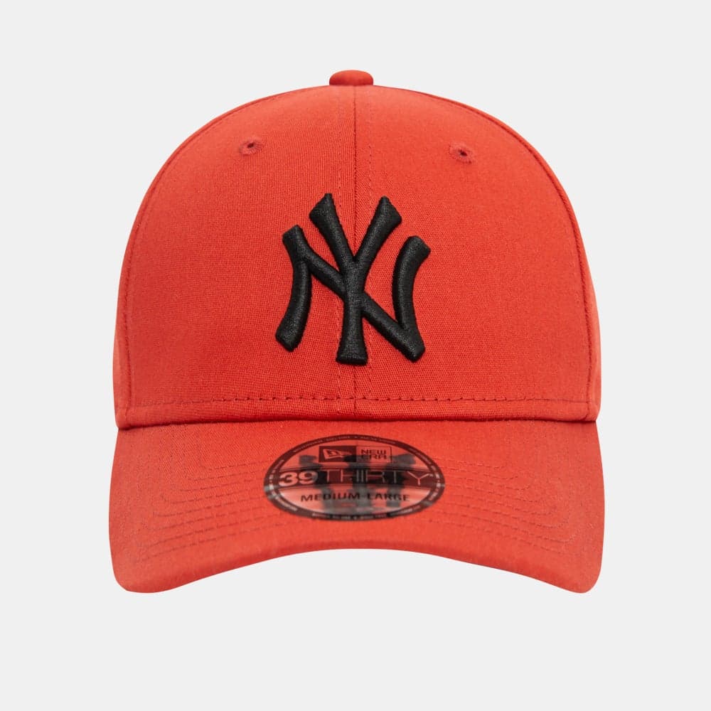 NY Yankees Essential 39THIRTY Stretch Fit Cap by New Era - Image 1