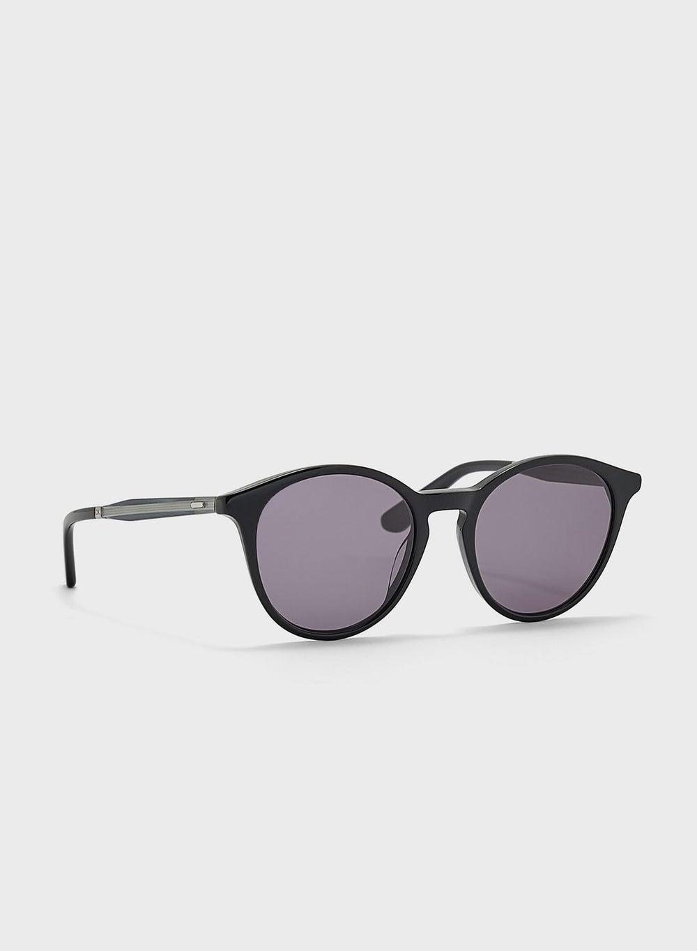Calvin Klein Wayfarer Sunglasses - Sophisticated Shades for Men - Image 1