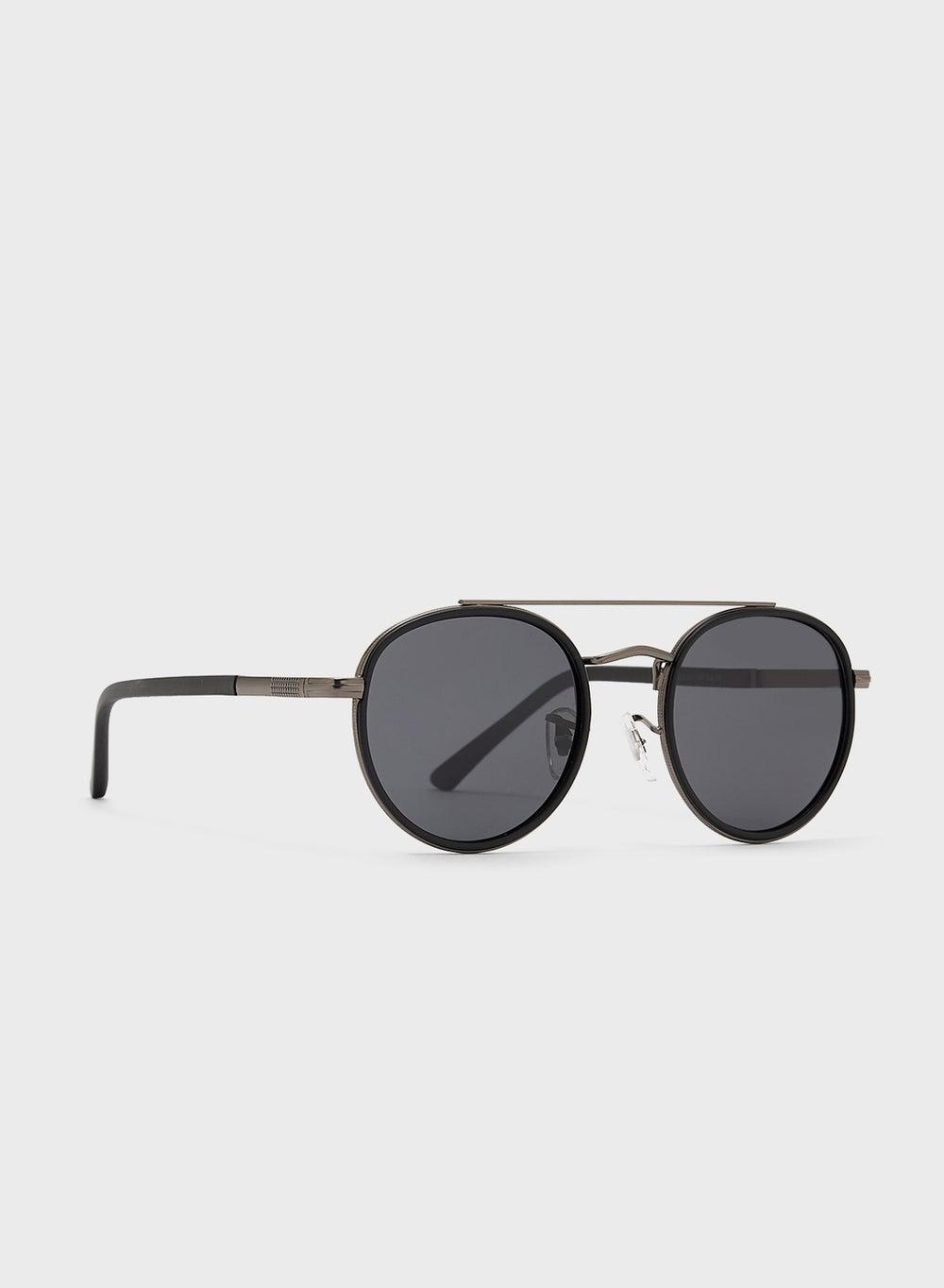 Seventy Five Round Casual Elegance Sunglasses for Men - Image 1