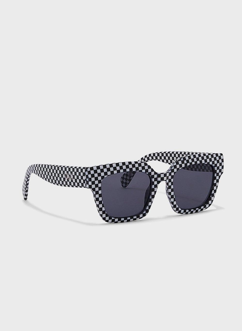 VANS Belden Sunglasses: Style Meets Sun Safety - Image 1