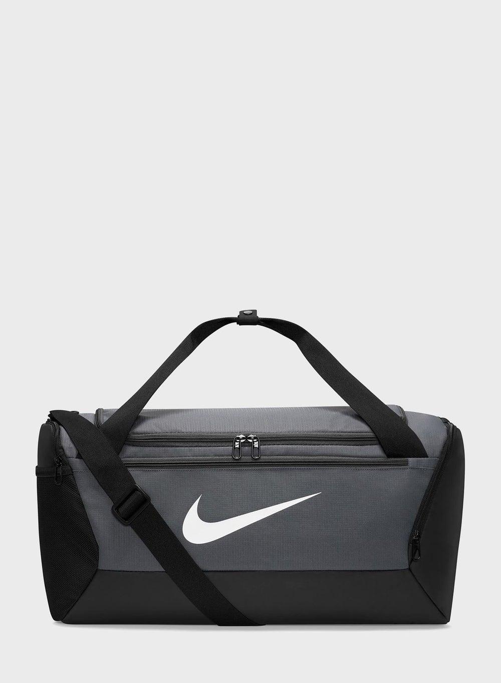 Nike Brasilia Small 9.5: Elegant 41L Gym Duffle - Image 1