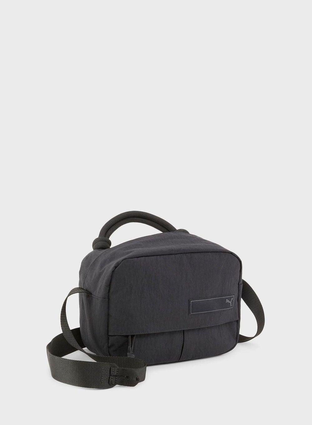 PUMA Brand Love Messenger: Elegance on the Go - Image 1