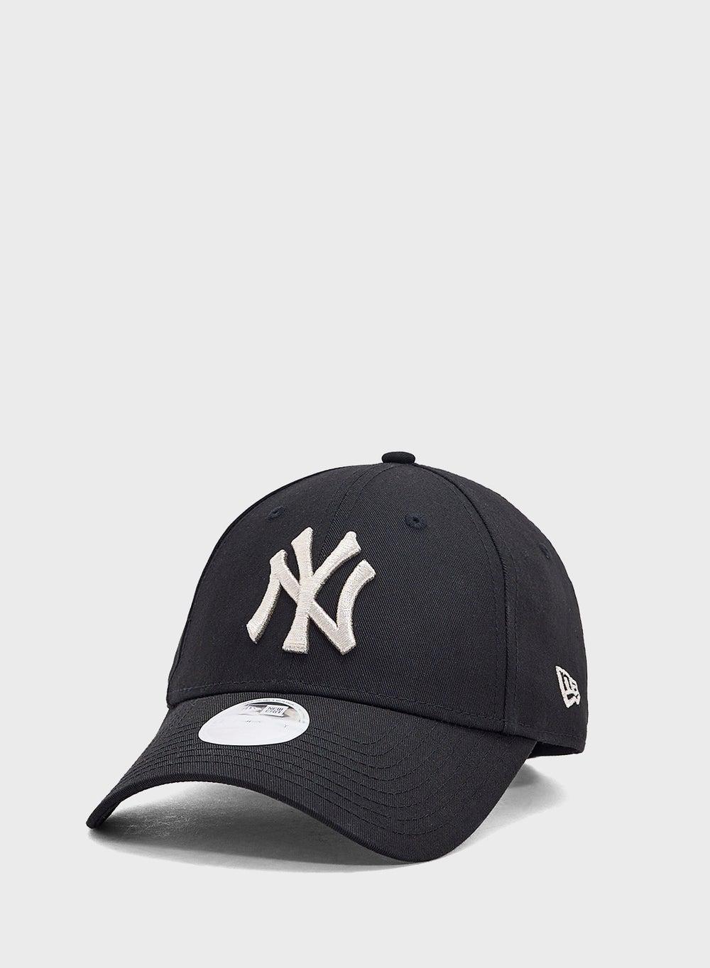 Elegant NEW ERA 9Forty New York Yankees Women's Cap - Image 1