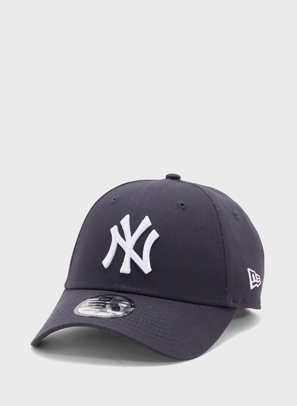 Elegant NEW ERA 9Forty New York Yankees Cap - Classic Style - Image 1