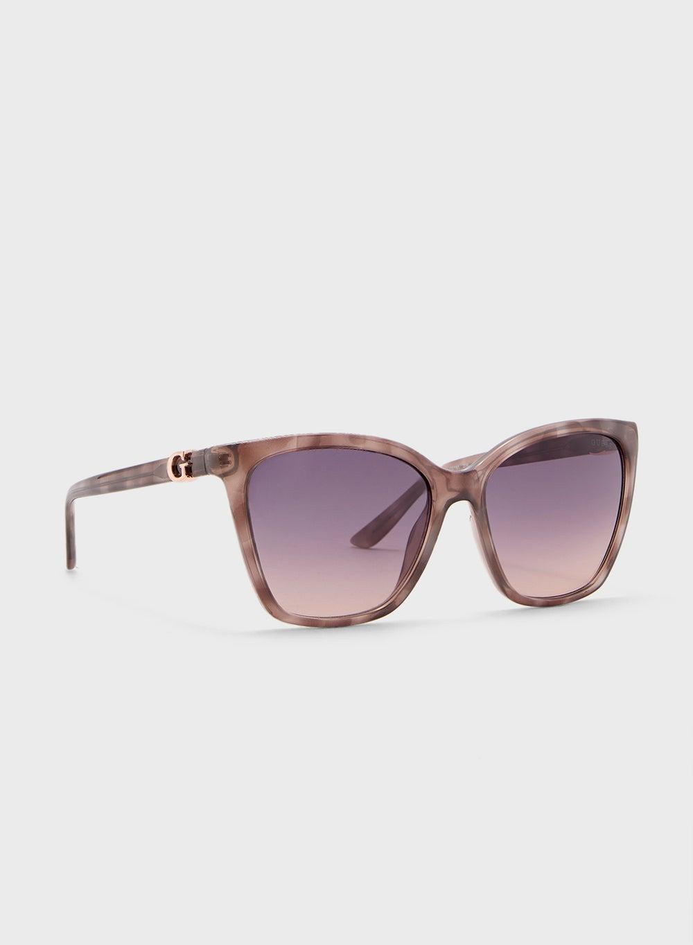 GUESS Women's Oversized Sunglasses: Bold Elegance - Image 1